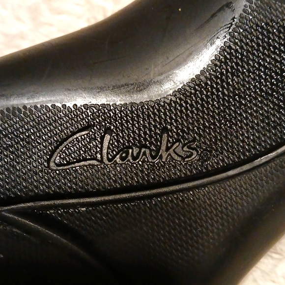 CLARK’S BENDABLES SHOES - Picture 8 of 8